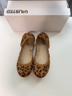 Unlisted Leopard-Print Ballet Flats in Tan and Black
